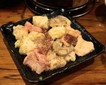「亀戸ホルモン」料理 1136853 2012.12 ミックスホルモン（1,600円）