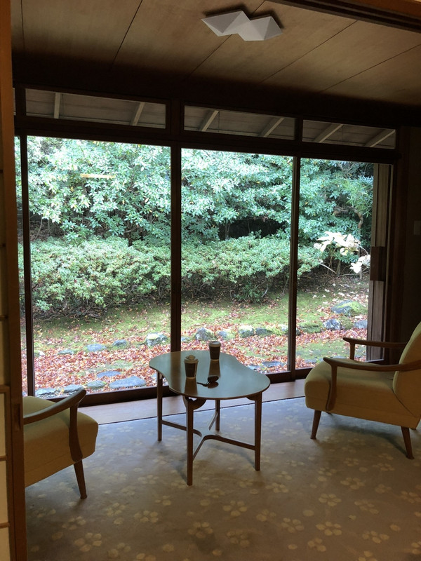 客室の縁側も広いのです。