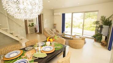 客室内のダイニングエリア / 5