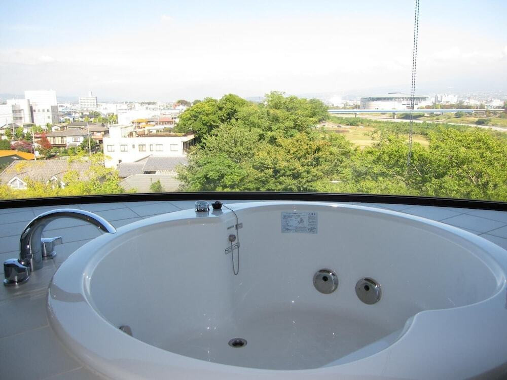 前橋のスタイリッシュなホテルで上質なひととき3848508