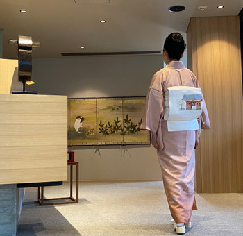 雷門の真横！浅草ならではの景色を二人で満喫4065805