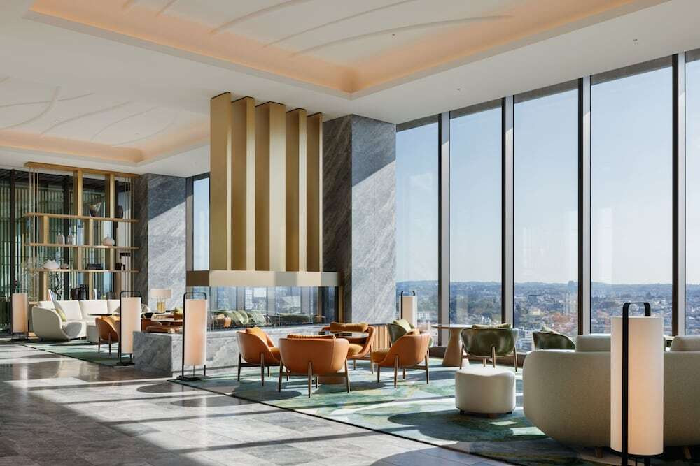 ジェットバスでスパ気分♡リゾート感満点の屋内プールでくつろいで4374770