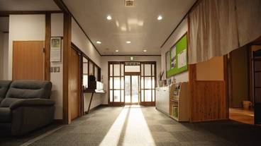 内部エントランス / 2