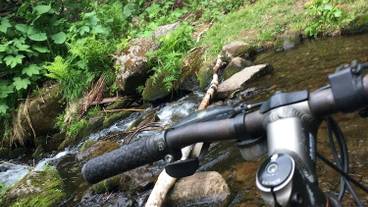 自転車 / 1