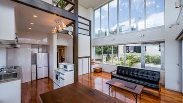 客室内のダイニングエリア / 5