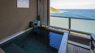 静かな入り江を望むメゾネットスイート [和洋室] [禁煙] [海が見える]