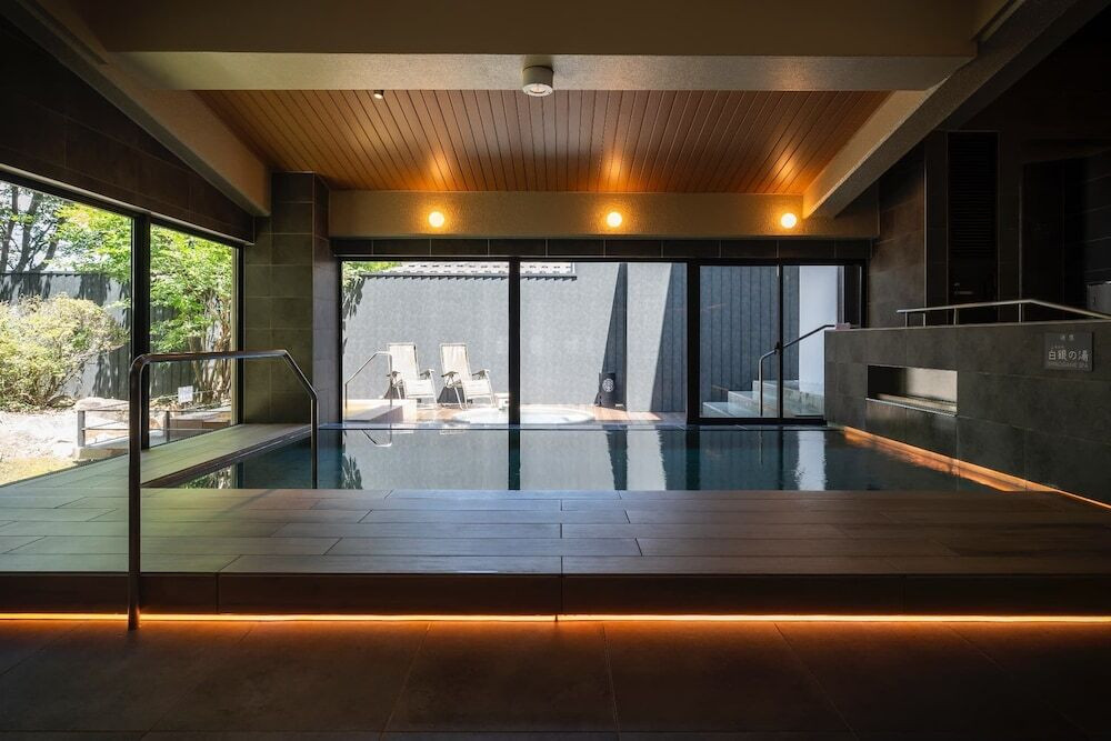 ロウリュウタイムで整う♡庭や散策路が広がる静かな旅館4021700