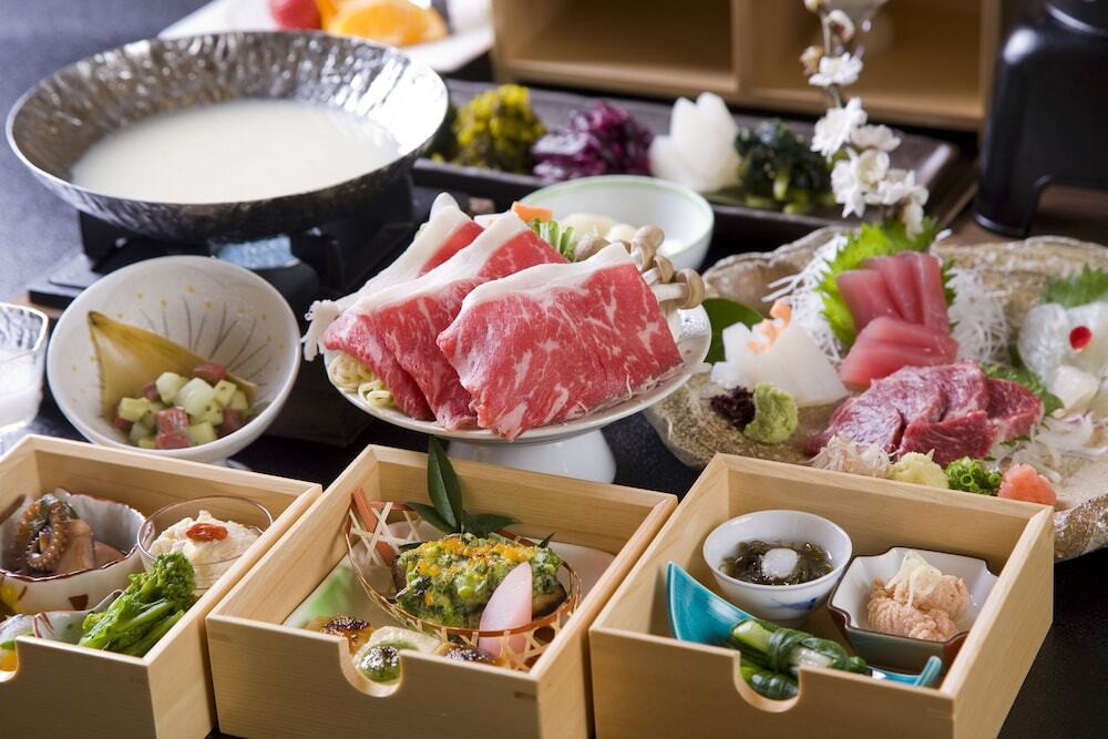 湧き水とお肉のおいしい懐石4236292