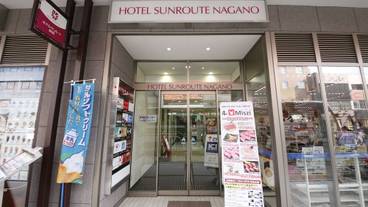 施設の入り口 / 37