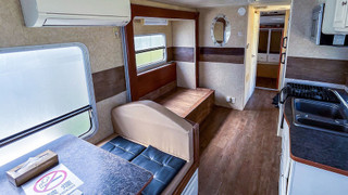 トレーラーハウスA