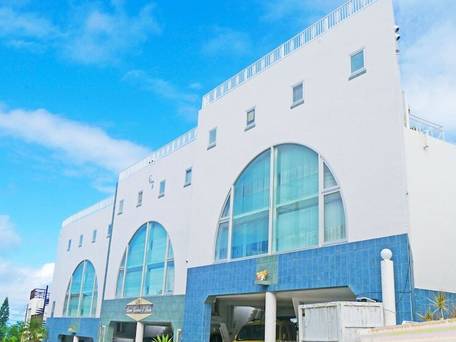 CORAL GARDEN 7 POOLS / PLUS ONE / 1