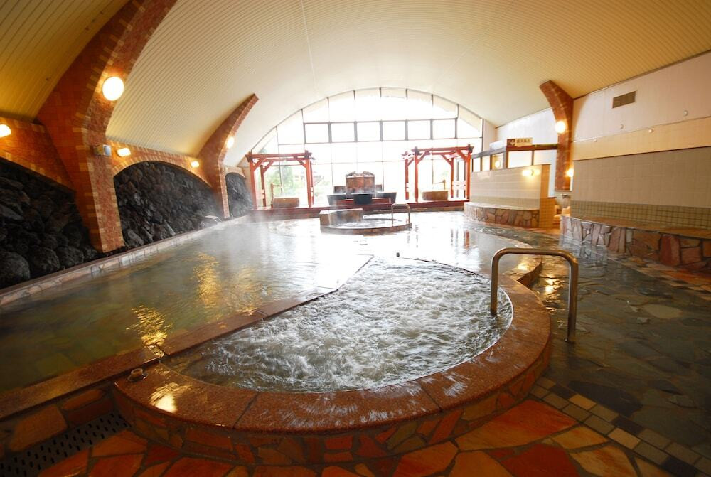 自然との共生を楽しむ施設で2人で健康促進4036511