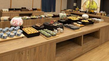 食事・飲み物 / 8