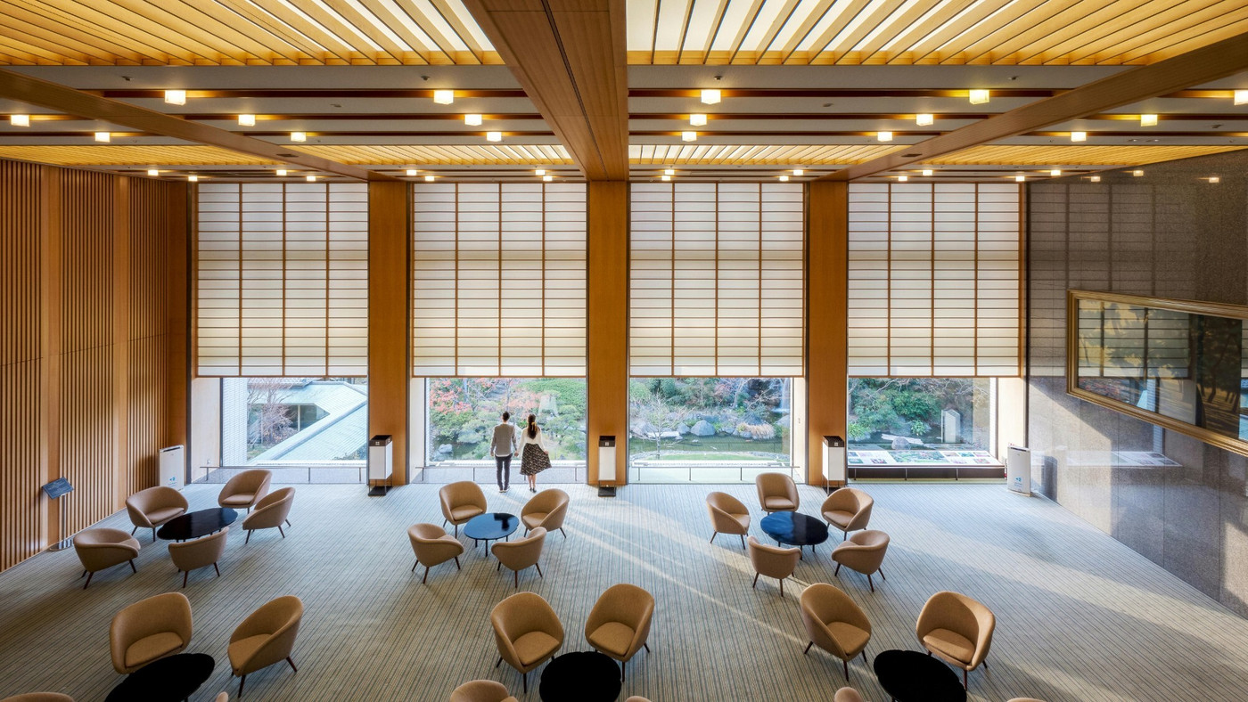 重厚感ある老舗ホテルで大人な夜を4270725