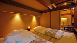 和洋室　由布岳ビュー　『蘇芳』