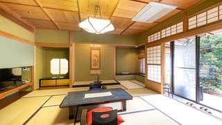 源泉かけ流し露天風呂付【秋の館・和洋特別室／養老の間】禁煙