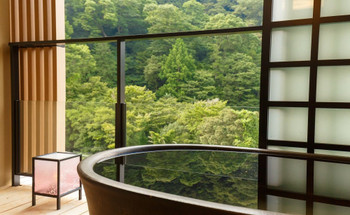 A trip to Hakone for two will be a little richer♪ Why not relax in the open-air bath in your room? 3202852