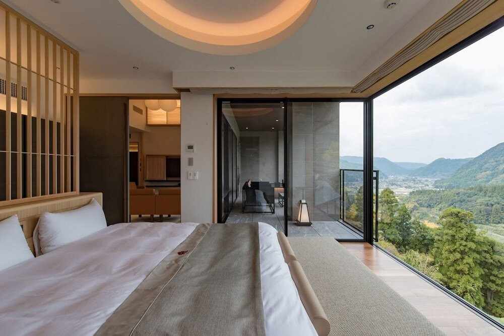 露天風呂にジャグジー付き客室も！梅の魅力を味わう絶景宿4061191