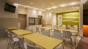 フード コート / 1