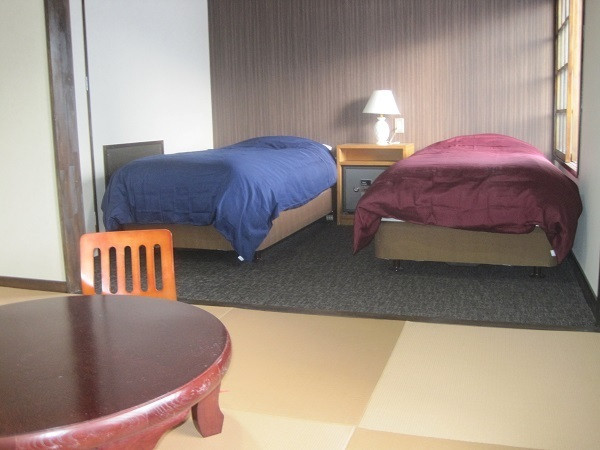 和洋室のベッド