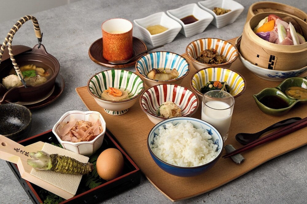 朝食
