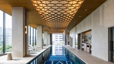 インドアインフィニティプール① / 2