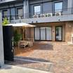部屋の目の前にクルマを停められます
