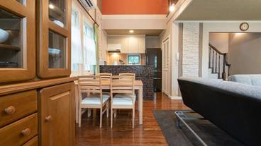 客室内のダイニングエリア / 26