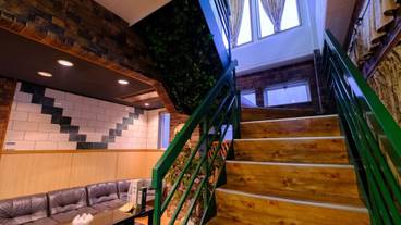 内部エントランス / 2