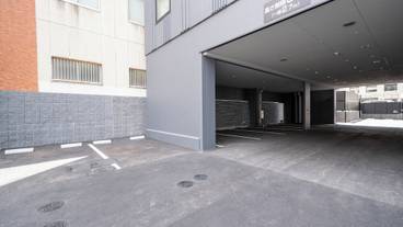 駐車場 / 8