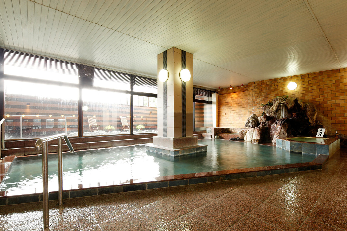 毎日入れ替え！源泉かけ流しの草津温泉が楽しめる宿4248225