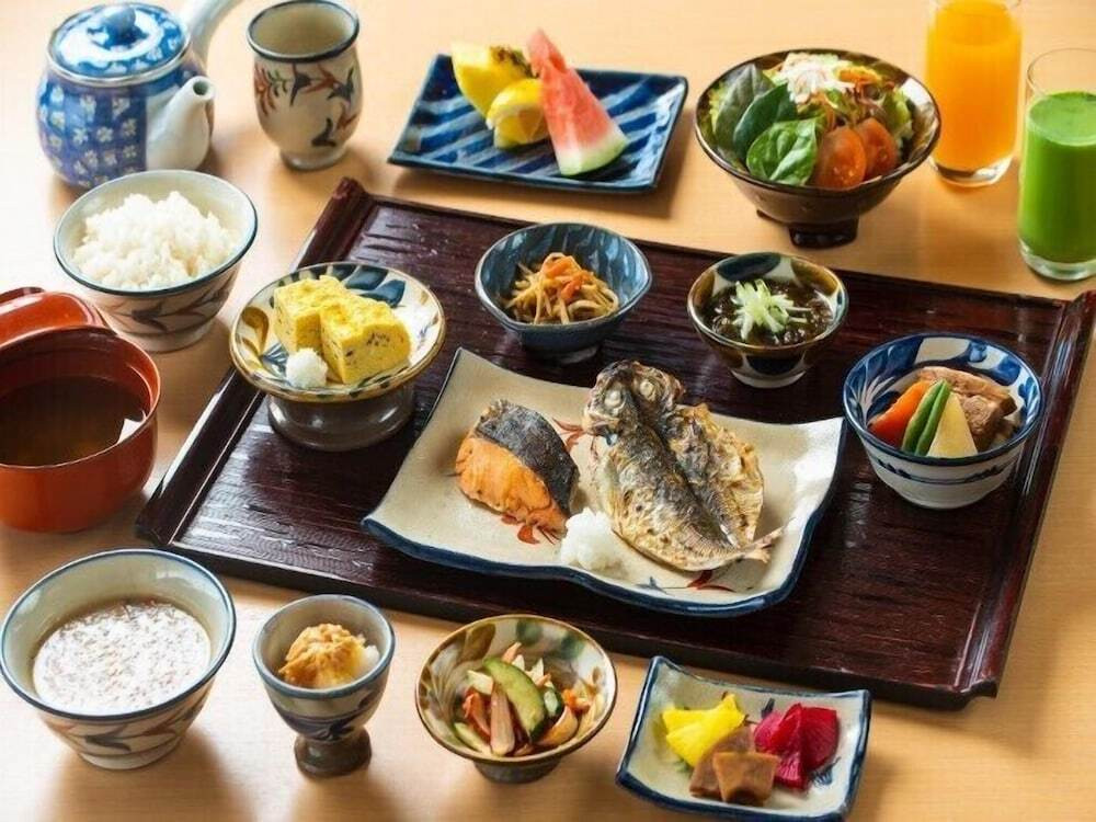 朝食