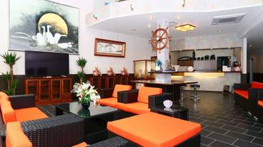 ロビー応接スペース / 4