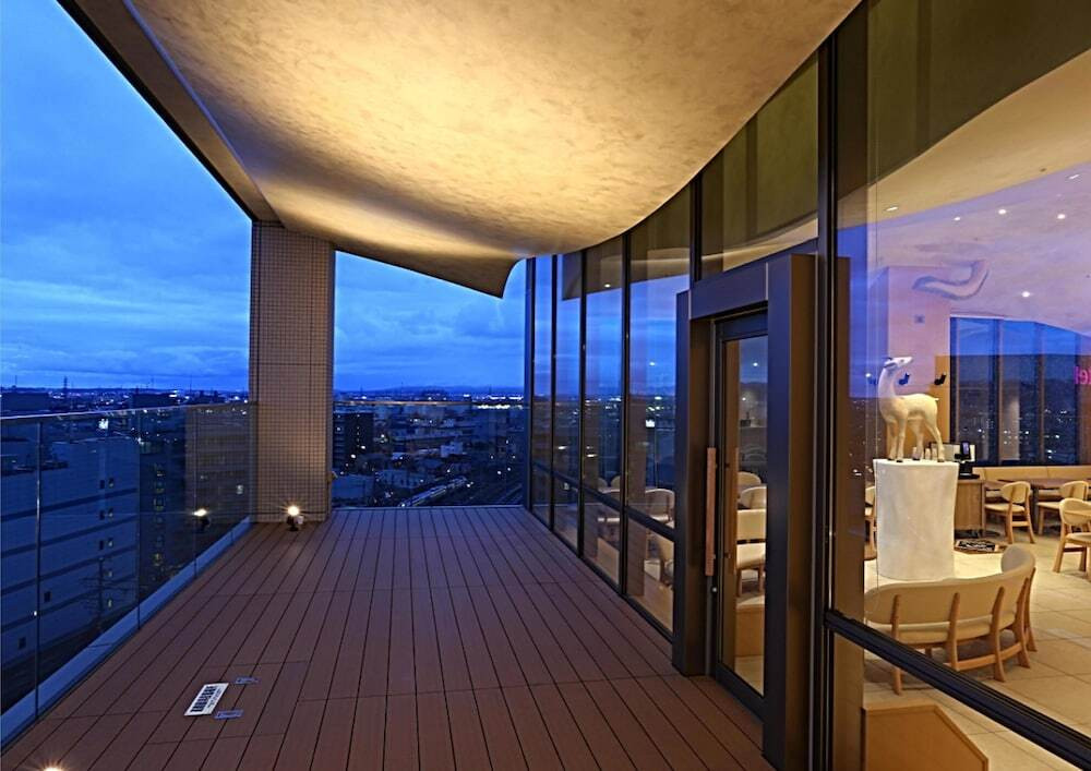 駅から徒歩約5分！フロントやロビーが最上階にある眺望抜群のホテル3487508