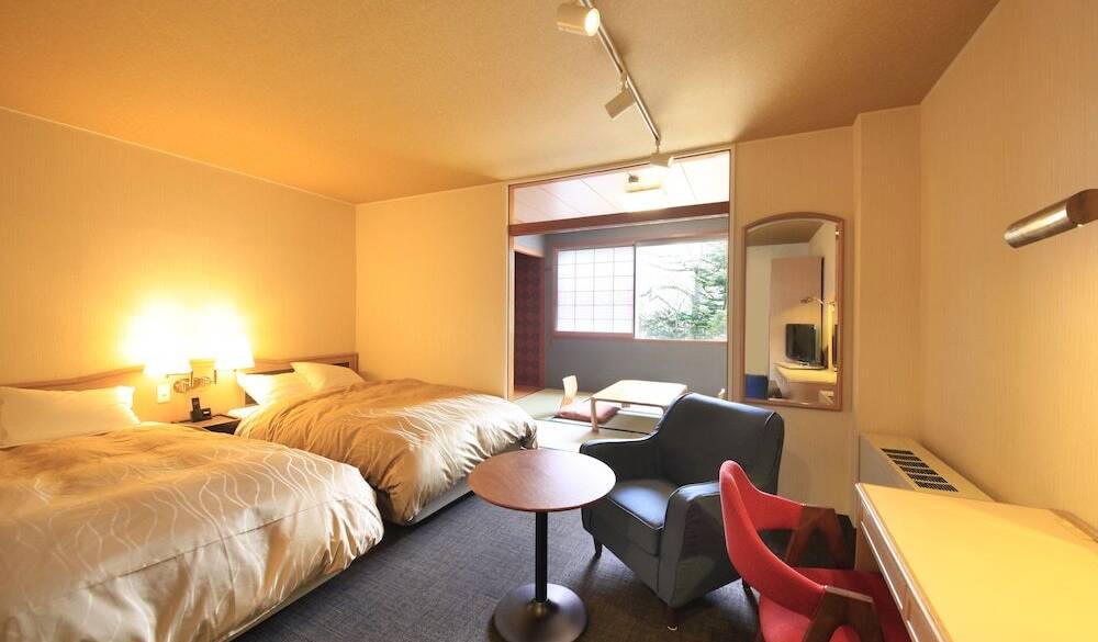 和室から洋室まで
豊富な客室タイプ！
 / 2