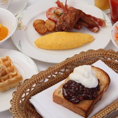 食べすぎ注意です♪
和洋ビュッフェの朝食 / 2
