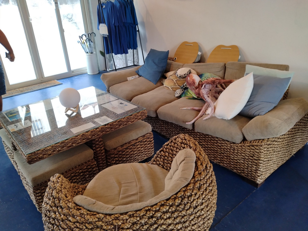 HOSTEL　ＮＡＢＬＡの談話スペースです。くつろげます。