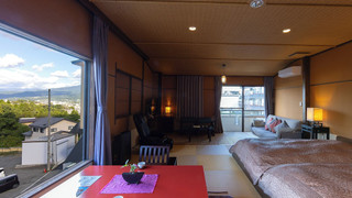 和室 ローベッド & 専用バスルーム付