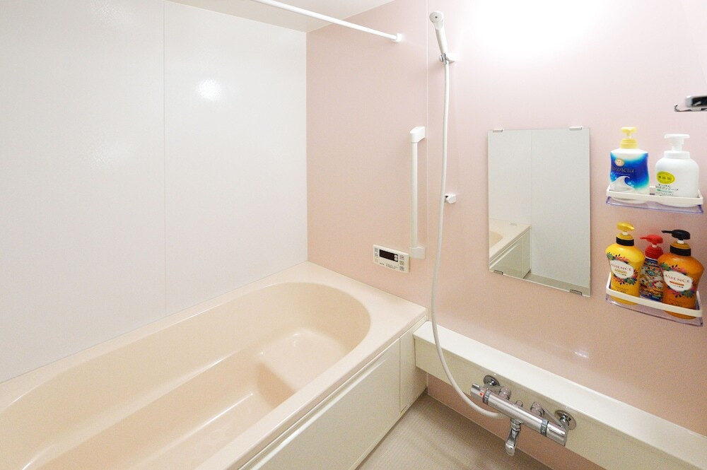 バスルームのシャワー