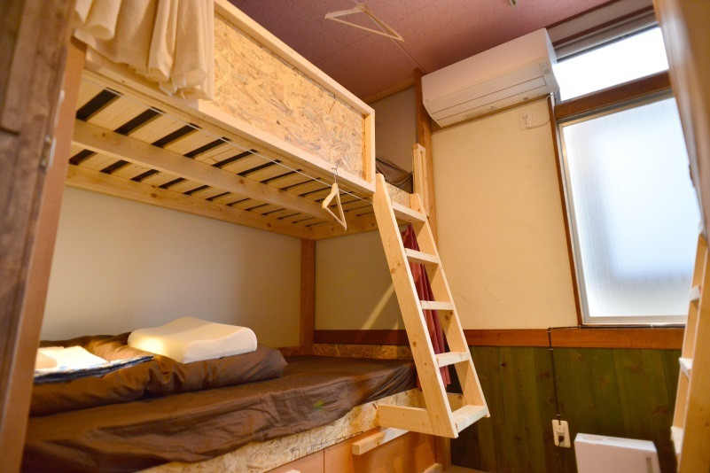 3. カラフルでかわいい♡いつでも安く泊まれる「Good Trip Hostel & Bar」3483243