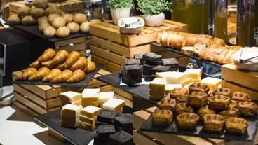 朝食ビュッフェ_パン / 4