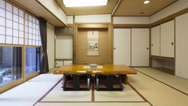 客室 / 10