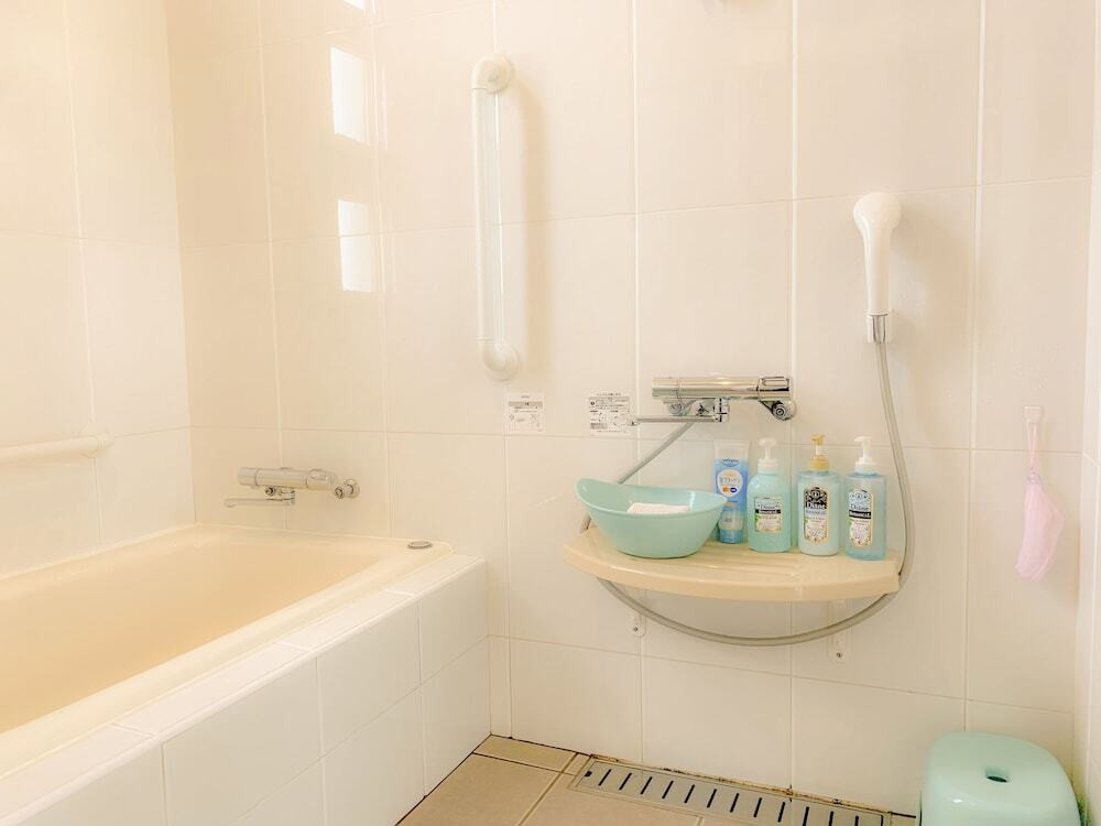 バスルームのシャワー