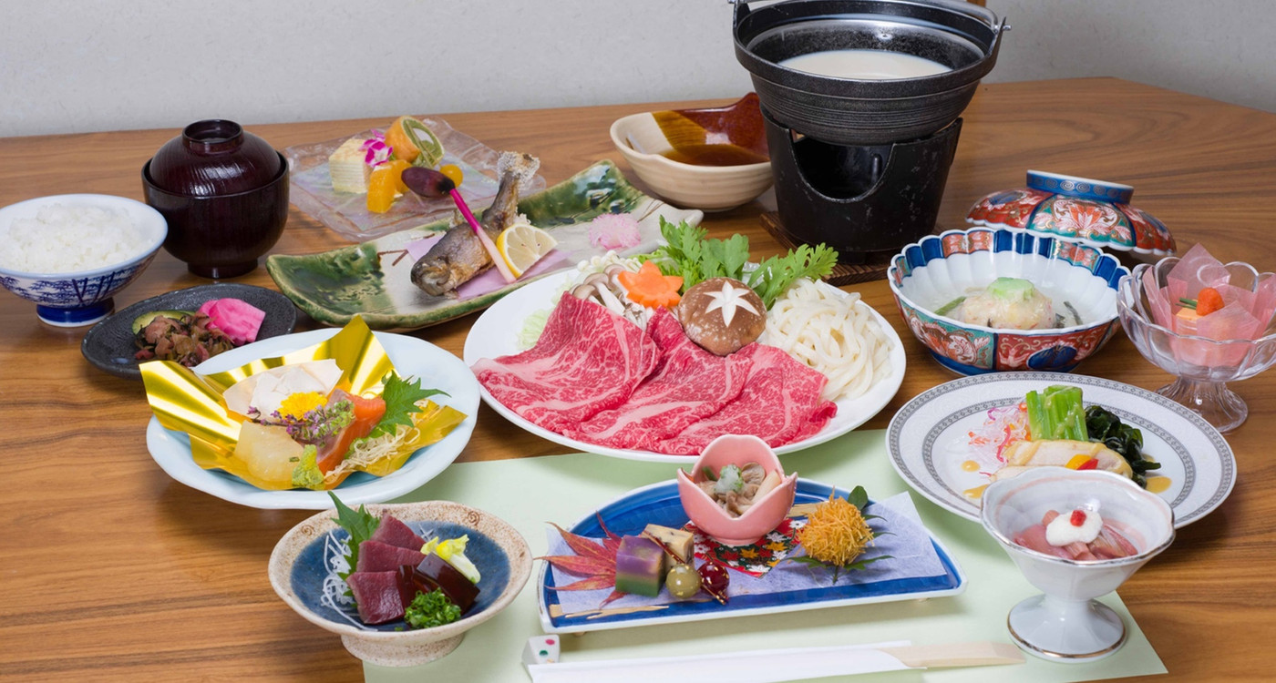 晴れた日の夜には、露天風呂から満天の星を眺めて4253832