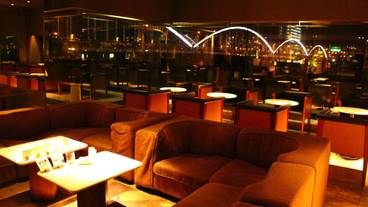 ロビーラウンジ / 13