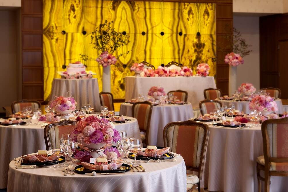 屋内結婚式場