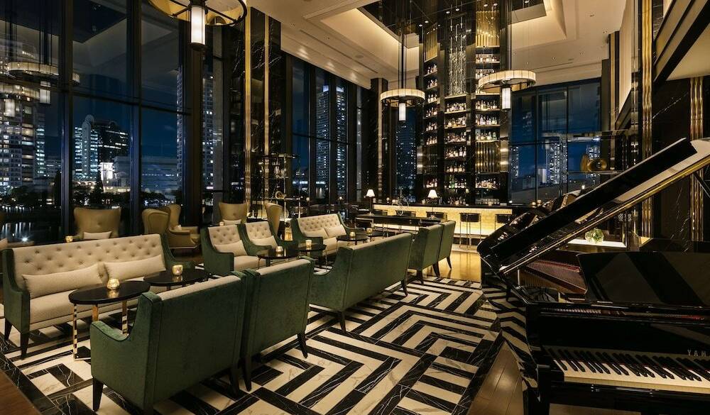 パレード　内観 / 2