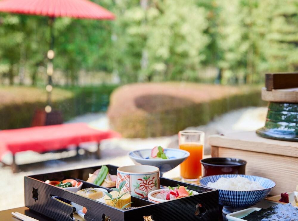 クルーザーでチェックイン！豪華なおもてなしに家族みんなで大興奮4379627