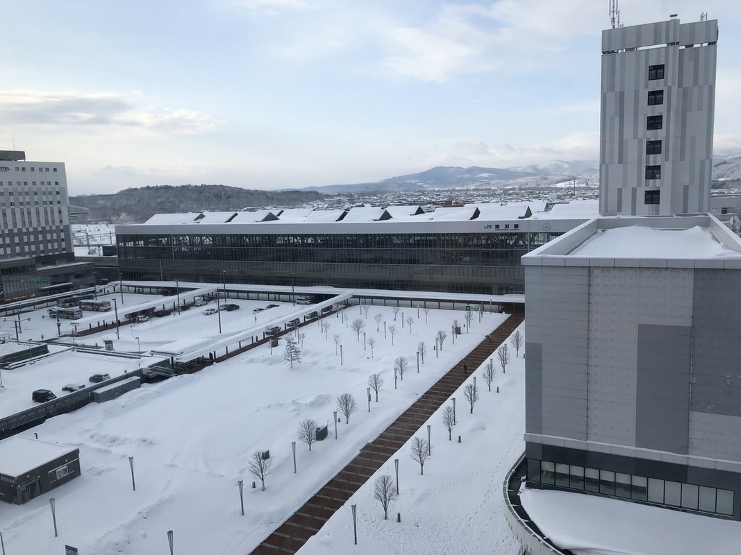 翌朝撮影、ネッ？駅近でしょう？
