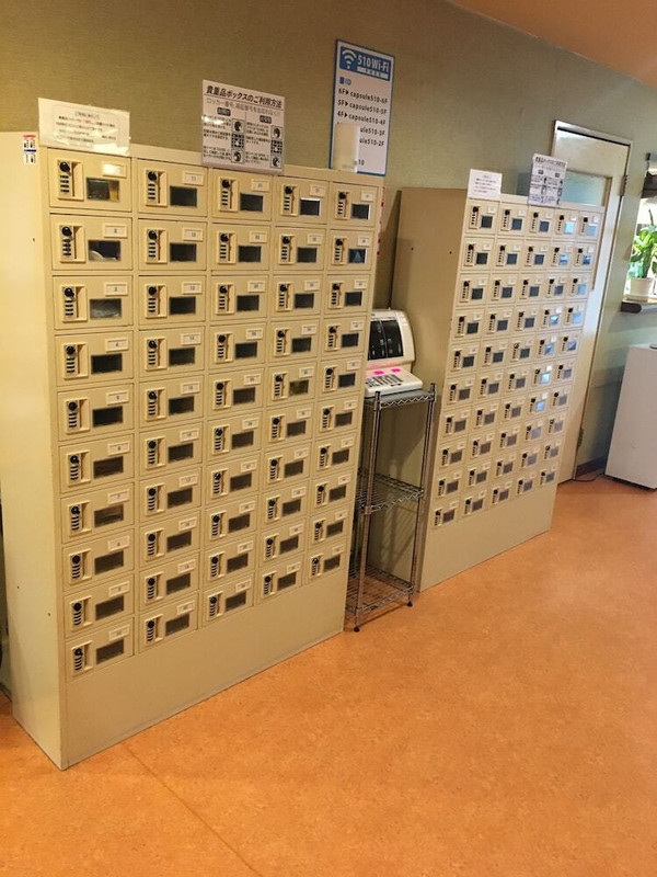 内部エントランス